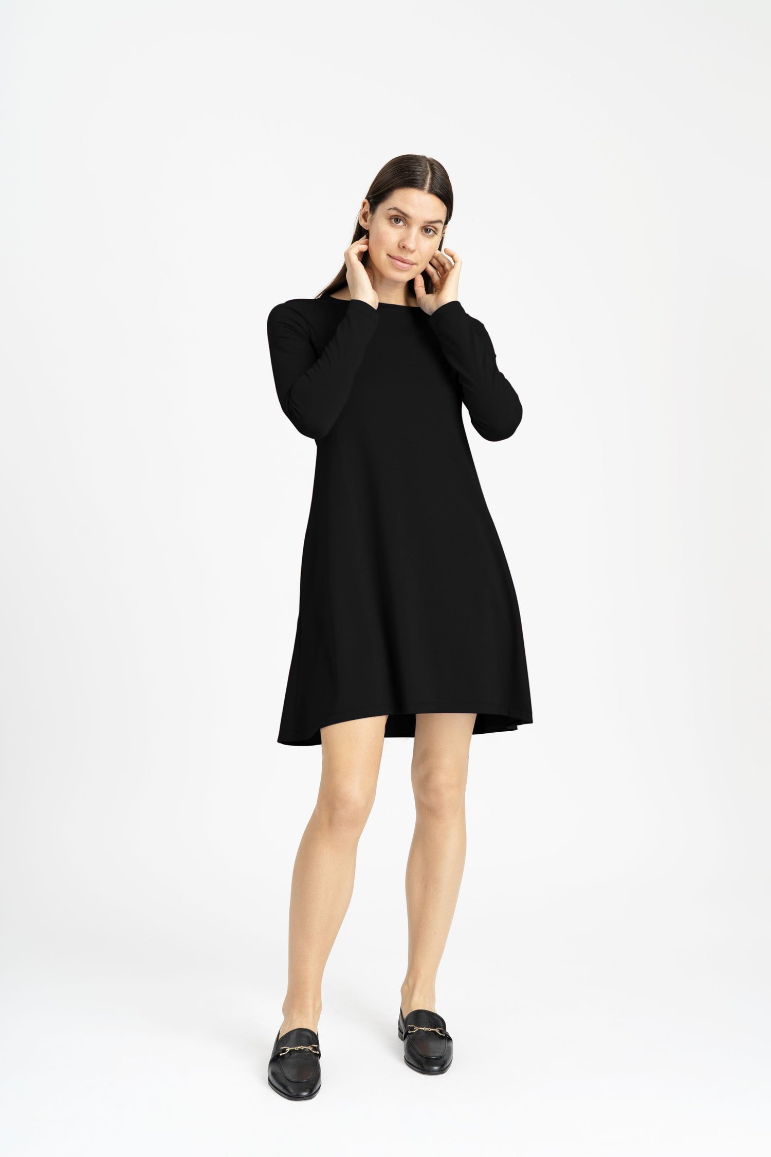 Suknelė su šukuotine medvilne ir kišenėmis