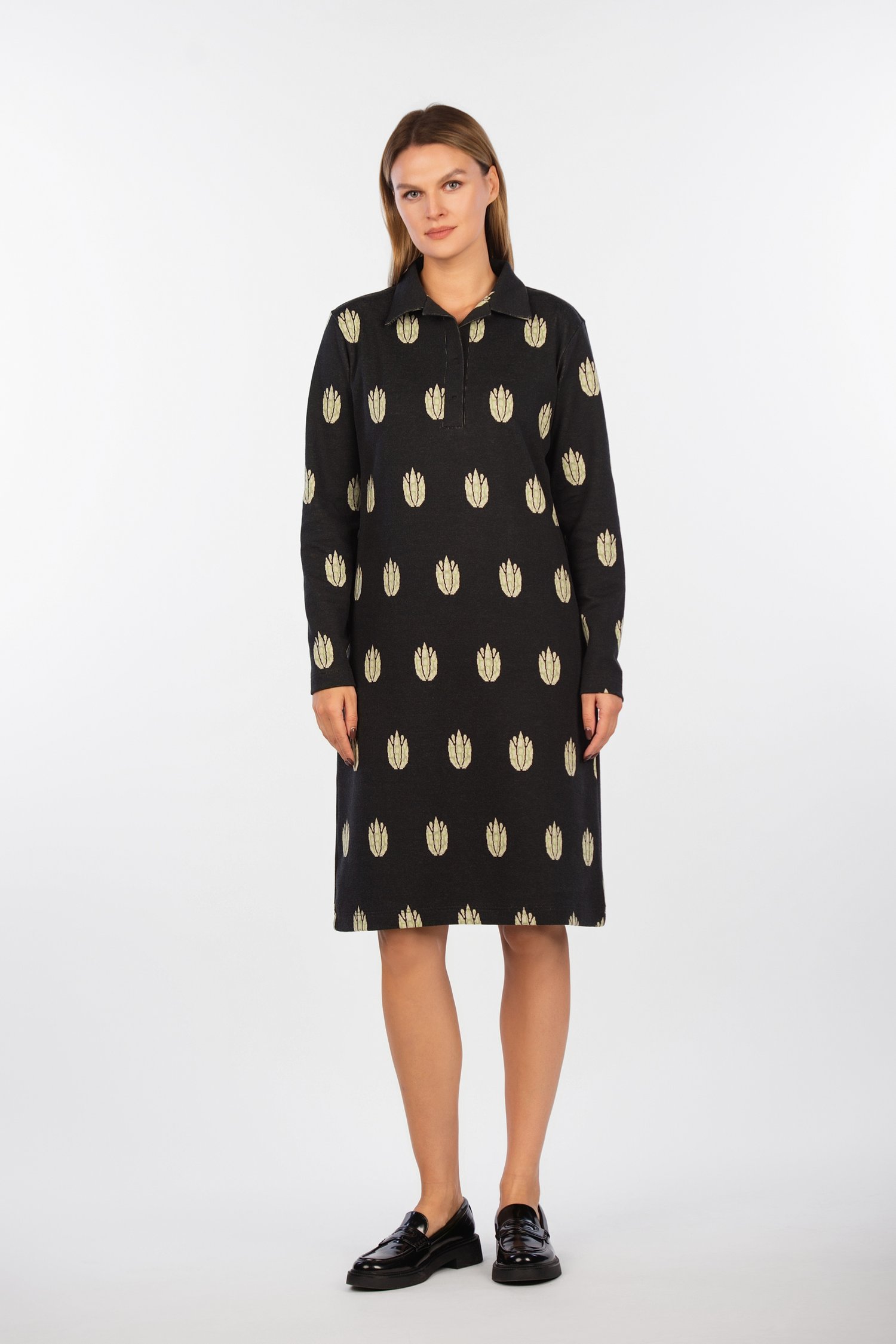 Šukuotinės medvilnės suknelė "Garbanota"