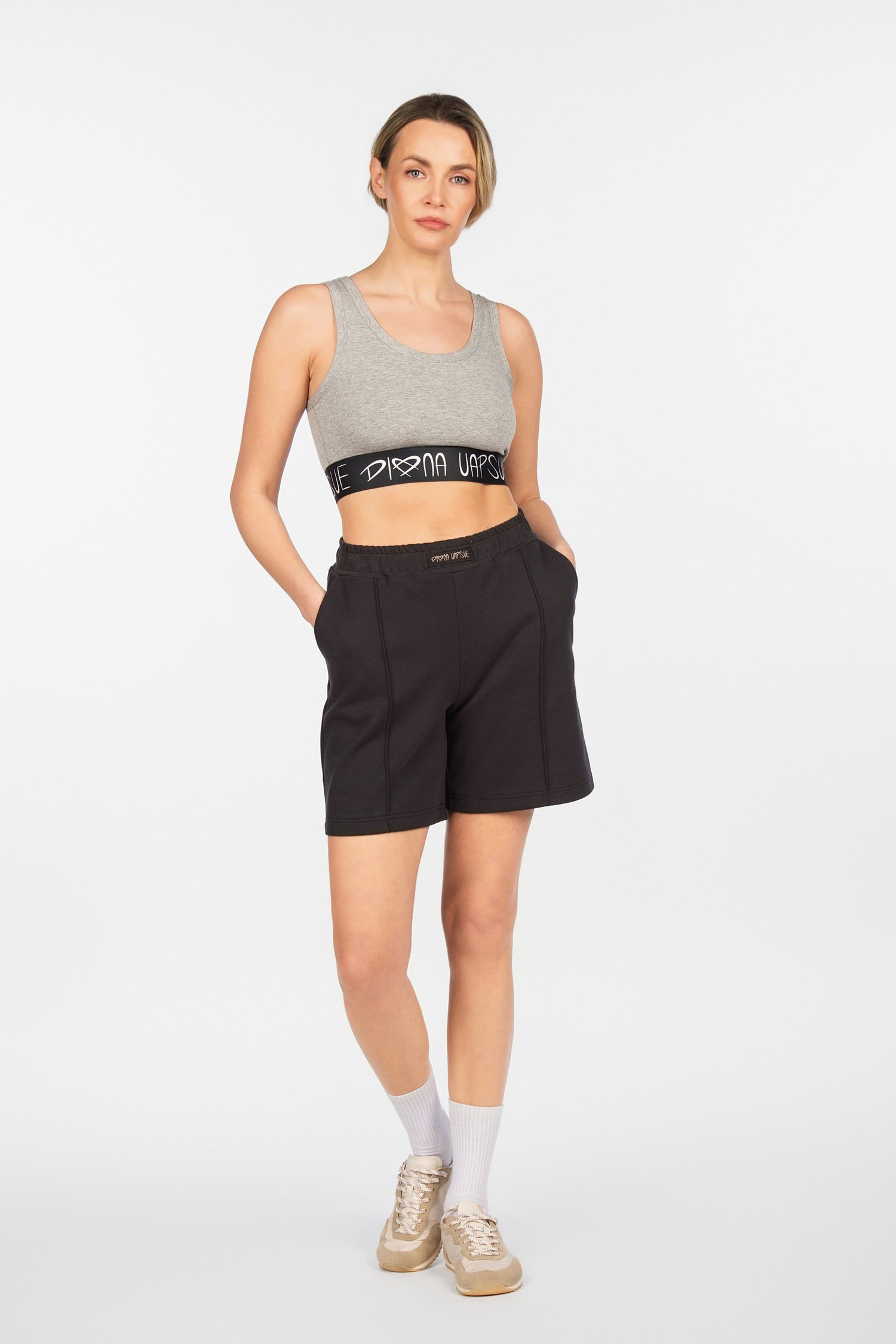 Šortai su šukuotine medvilne ir kišenėmis "Diana Vapsvė"