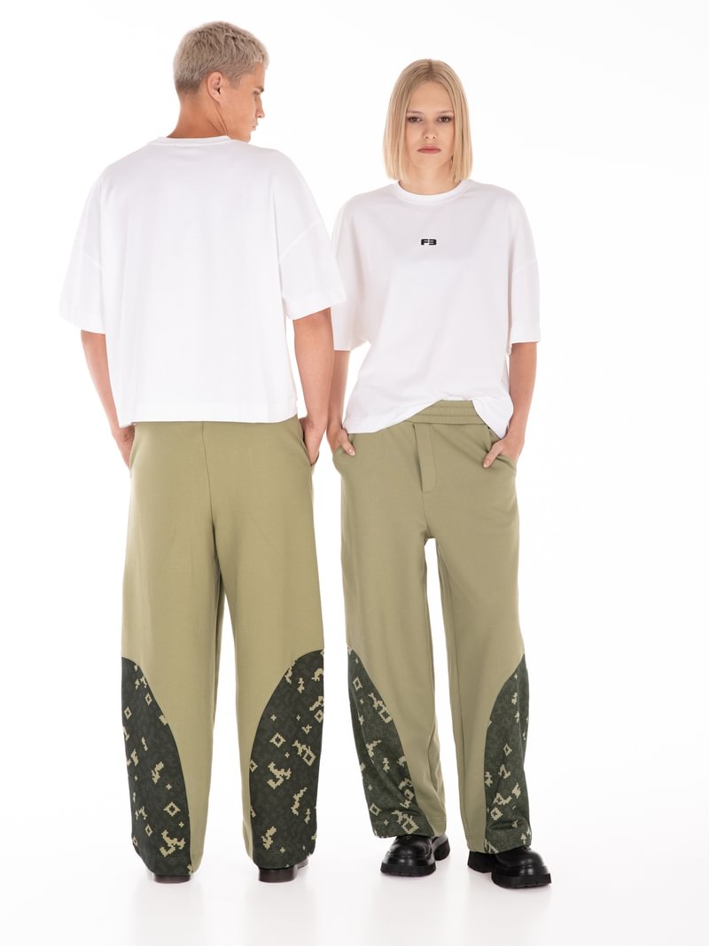 UNISEX šukuotinės medvilnės marškinėliai "Raimedas Latvys"